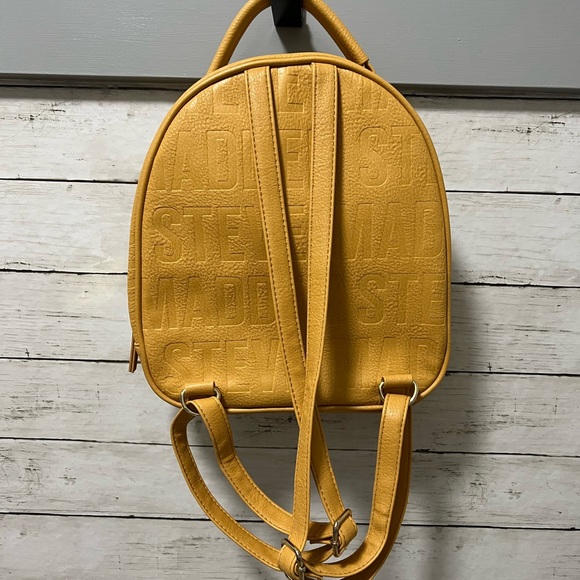 Steve Madden Bowling Backpack Purse Mustard Yellow Leather - Picture 4 of 5